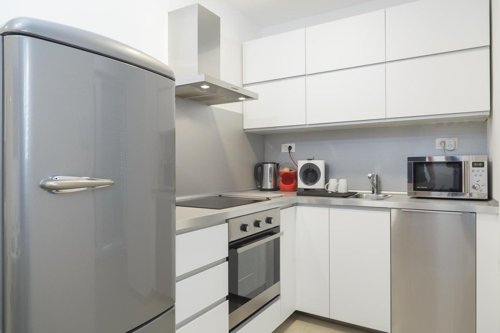Holiday Home Aspalathos - With Free Parking, Near The Beach, A Few Minutes' Walking Distance To The Unesco Palace สปลิท ภายนอก รูปภาพ