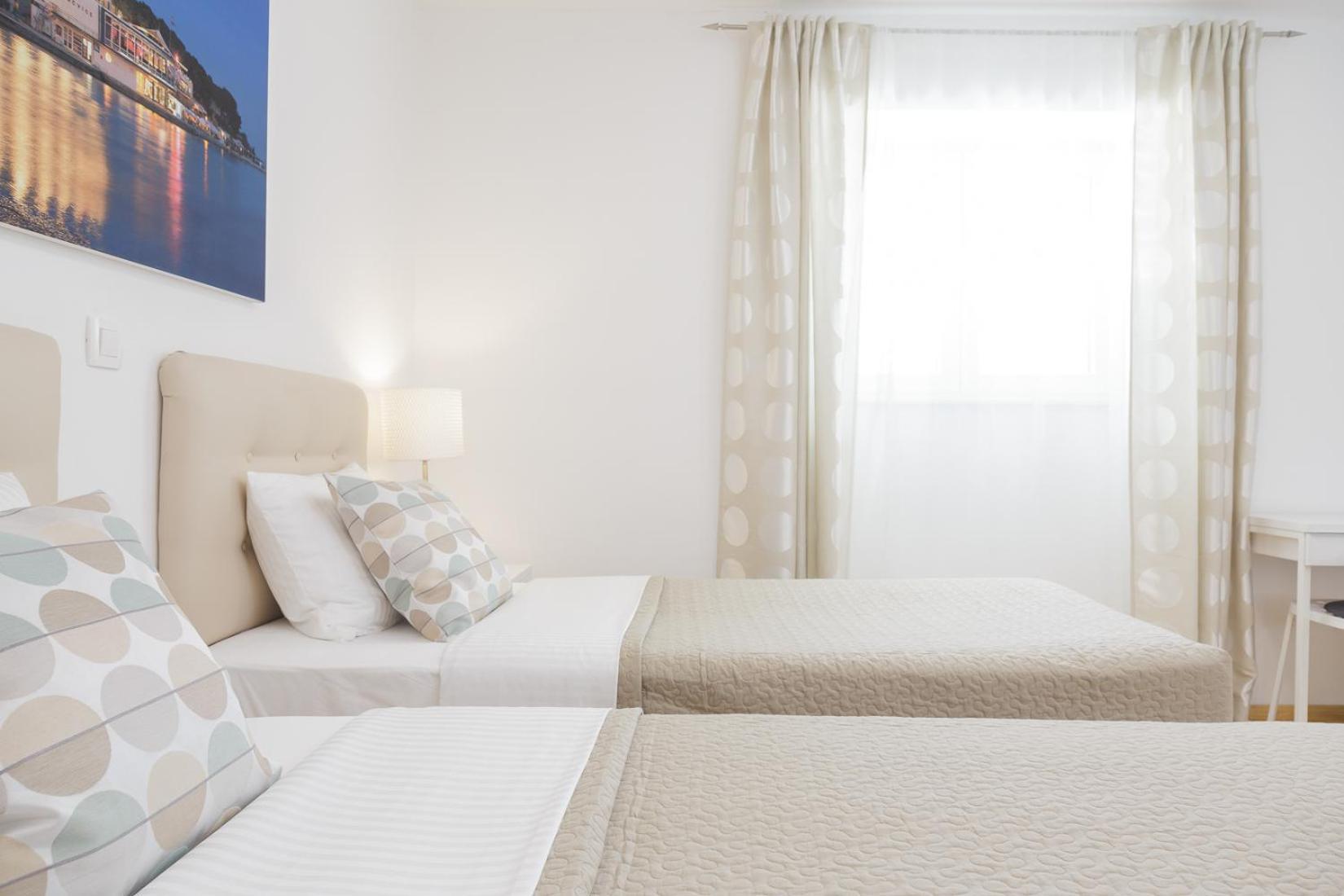 Holiday Home Aspalathos - With Free Parking, Near The Beach, A Few Minutes' Walking Distance To The Unesco Palace สปลิท ภายนอก รูปภาพ