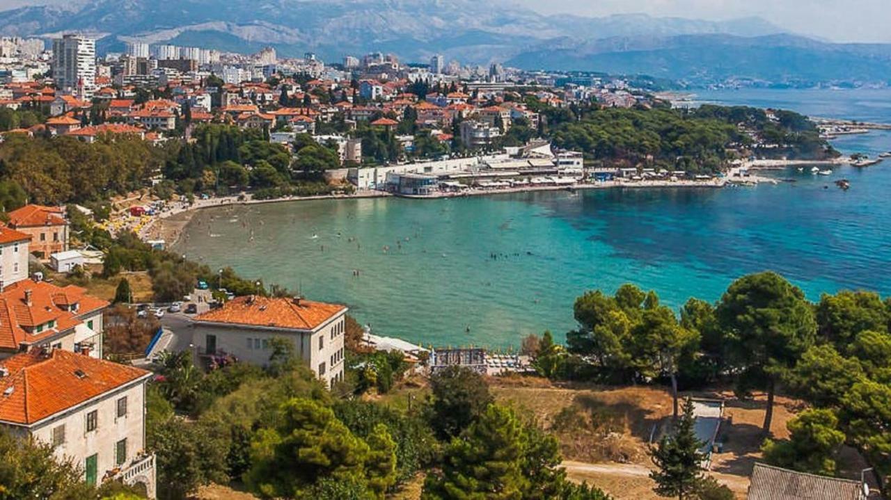 Holiday Home Aspalathos - With Free Parking, Near The Beach, A Few Minutes' Walking Distance To The Unesco Palace สปลิท ภายนอก รูปภาพ